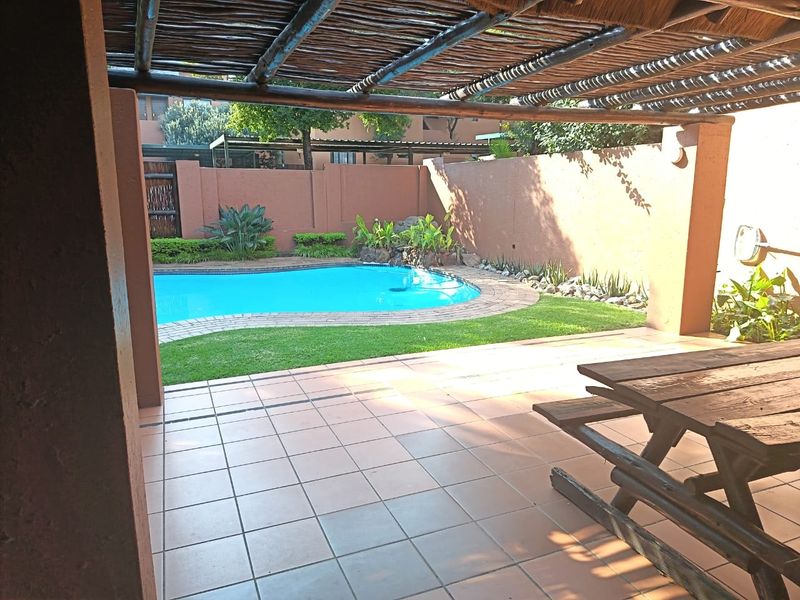 URGENT SALE – Luxury Apartment in Sunninghill, Sandton  - Photo 5