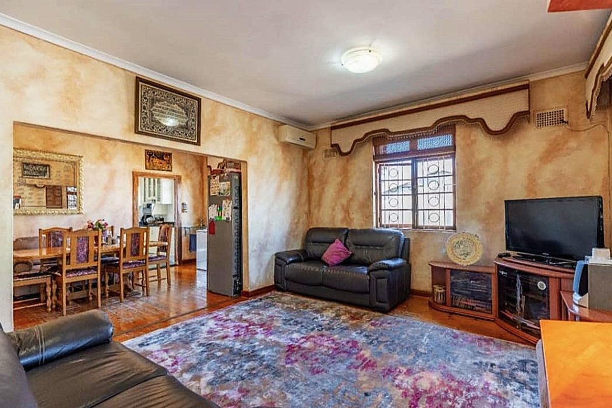 A property with options - Photo 5