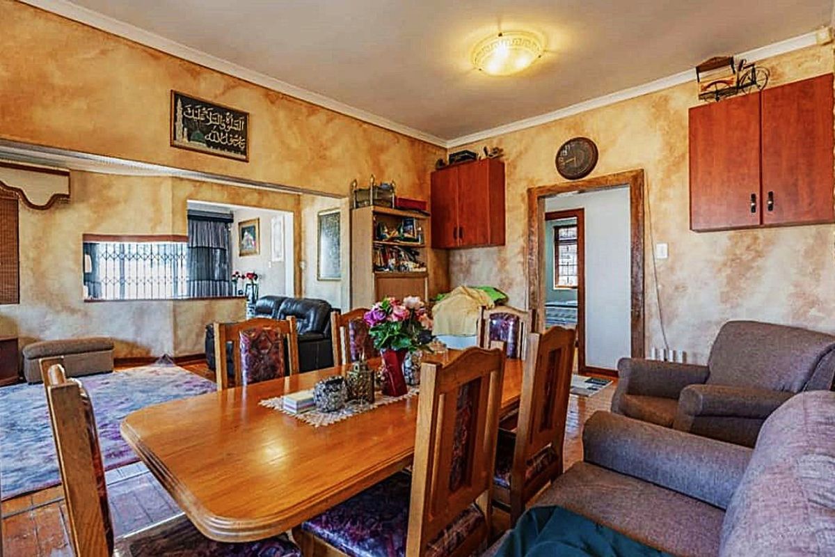 A property with options - Photo 3