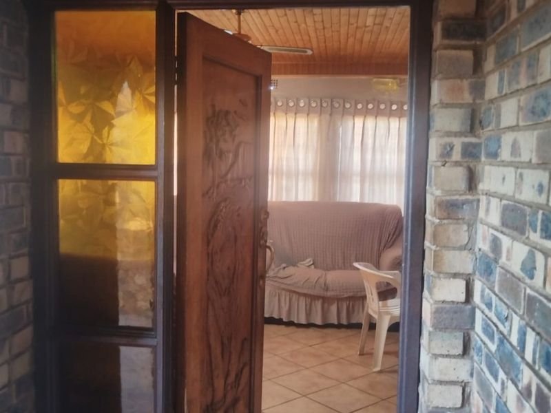 Charming Ga-Rankuwa Home with Fibre and Parkade - Photo 7