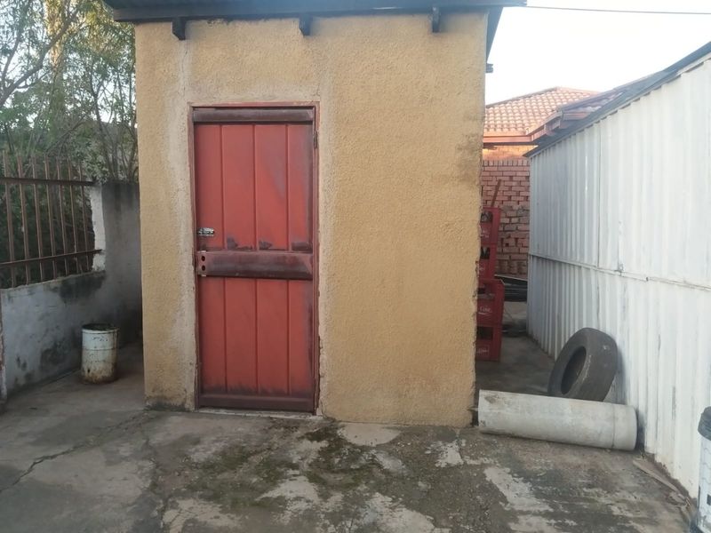 Charming Ga-Rankuwa Home with Fibre and Parkade - Photo 5