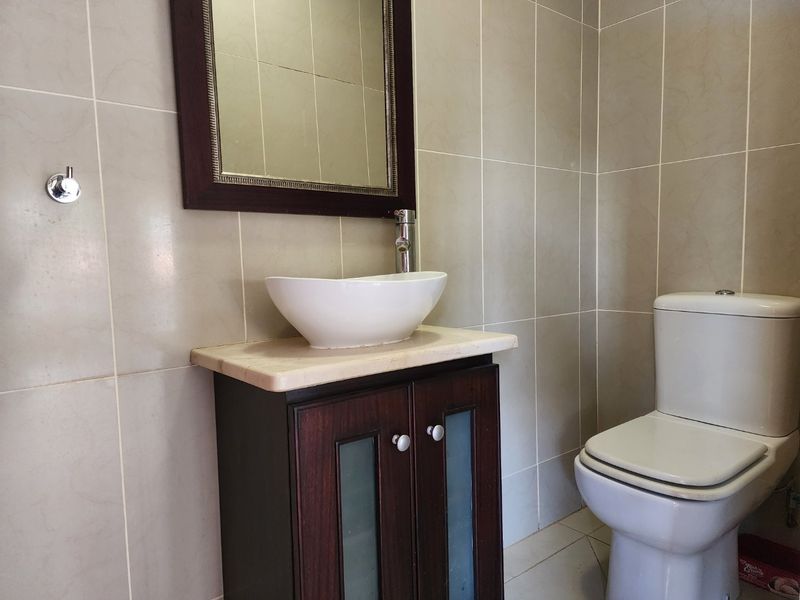 4 BEDROOM TOWNHOUSE IN WILKOPPIES - Photo 4