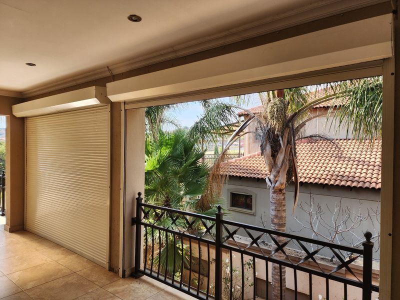 4 BEDROOM TOWNHOUSE IN WILKOPPIES - Photo 8