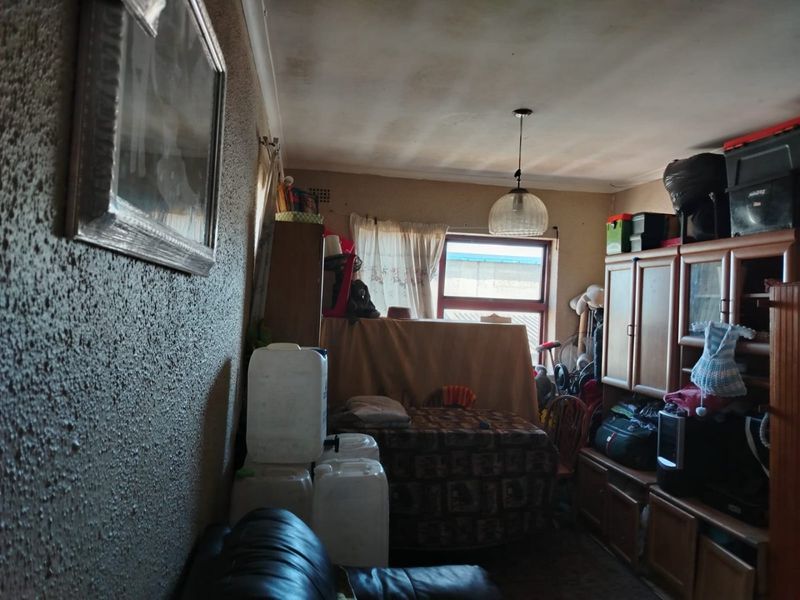 1ST FLOOR 2 BEDROOM FLAT FOR SALE - EIKENHOF FLAT BELMONT PARK - Photo 5