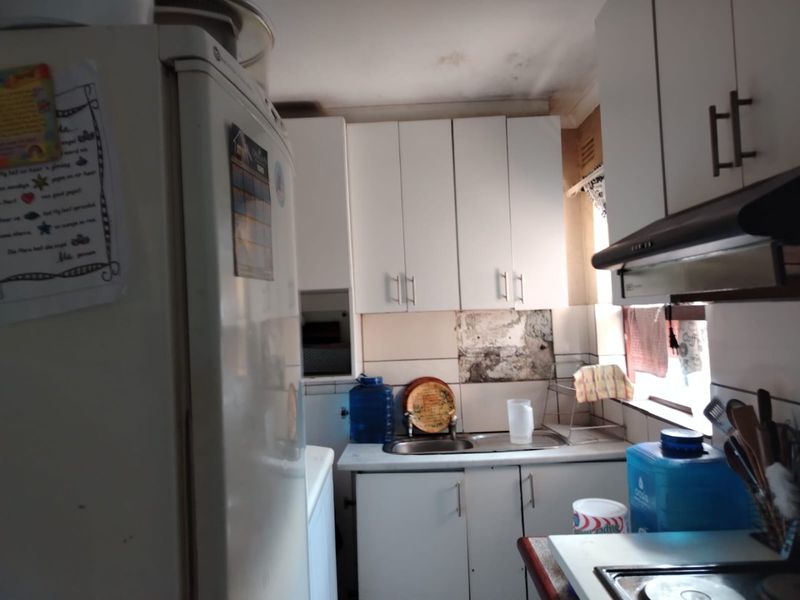 1ST FLOOR 2 BEDROOM FLAT FOR SALE - EIKENHOF FLAT BELMONT PARK - Photo 9