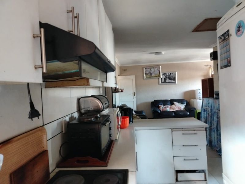 1ST FLOOR 2 BEDROOM FLAT FOR SALE - EIKENHOF FLAT BELMONT PARK - Photo 7