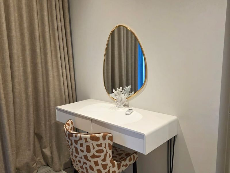 Luxury 2 Bedroom 1.5 Bathroom in Menlyn - Photo 10