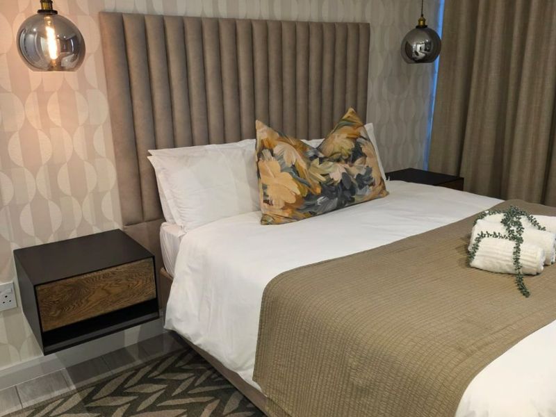 Luxury 2 Bedroom 1.5 Bathroom in Menlyn - Photo 1