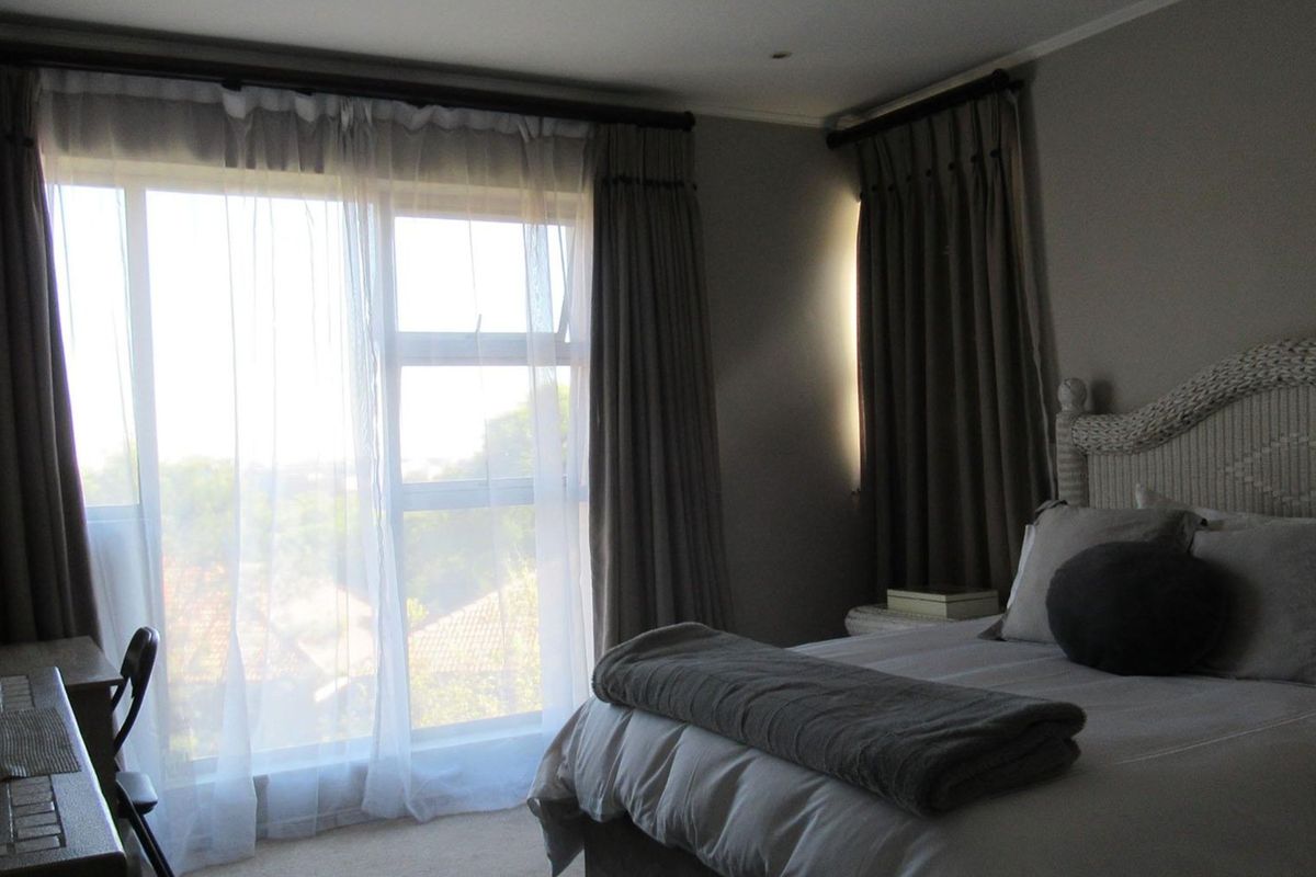 2 bed 2 bath apartment for sale Houghton Estate - Photo 4