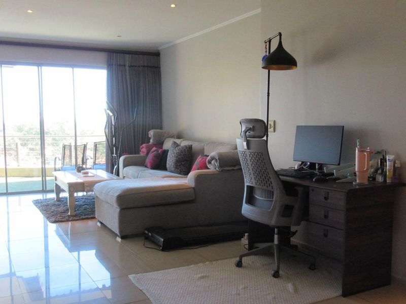 2 bed 2 bath apartment for sale Houghton Estate - Photo 6
