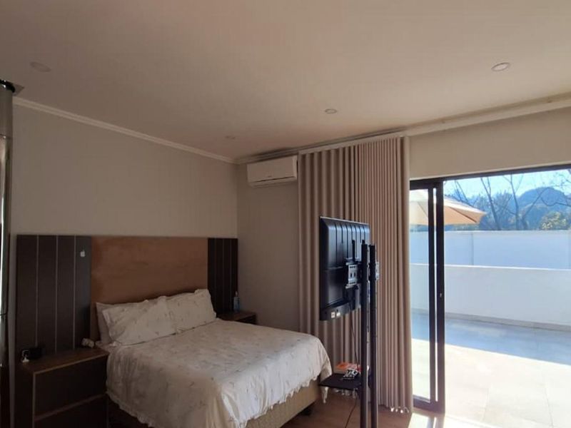 2 Bedroom Apartment / Flat for Sale in Craighall - Photo 9