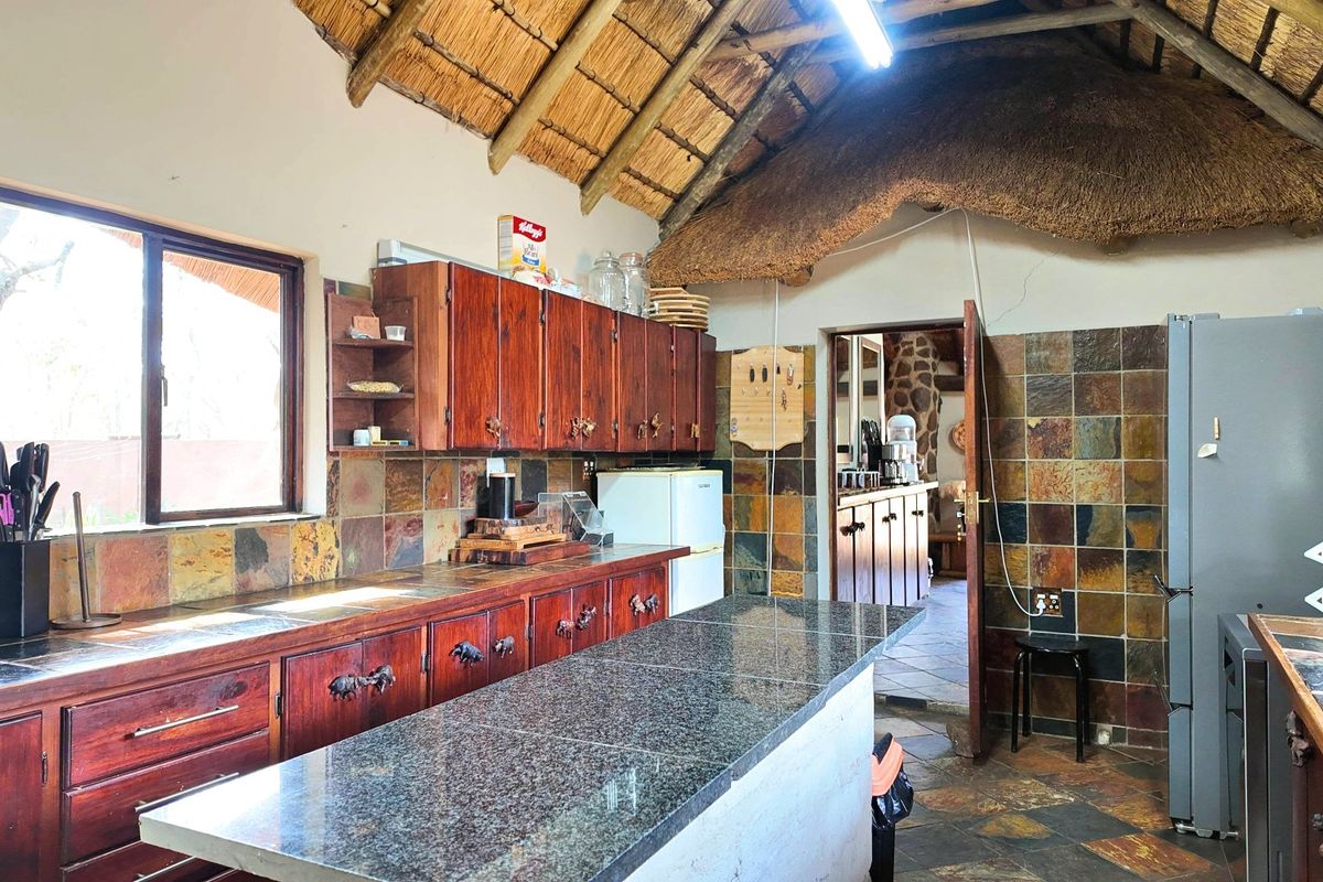 5 Star Game Lodge ideal For Safari-Outfitter - Photo 4