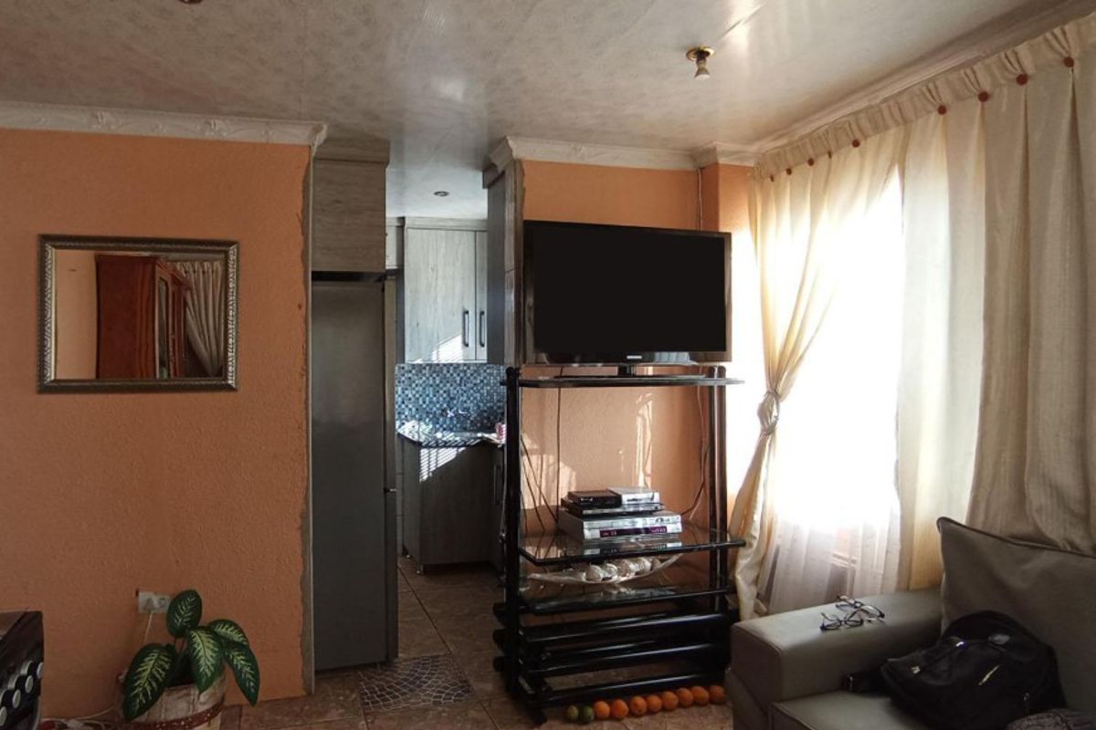 Bargain Bargain Bargain:Stunning two bedroom for sale at Soshanguve FF - Photo 2