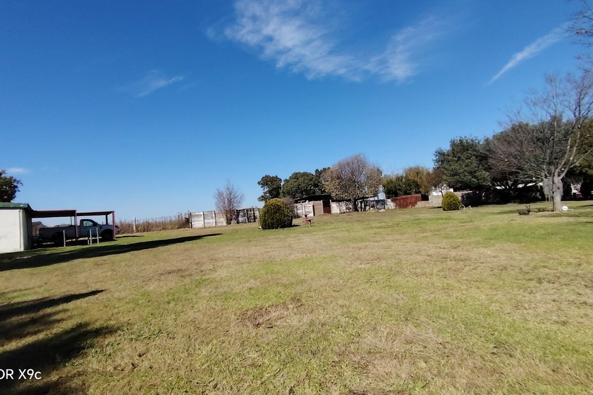 Versatile 2.2ha Smallholding with 2 Homes, 3 Flatlets & Farming Potential in Nelsonia - Photo 3