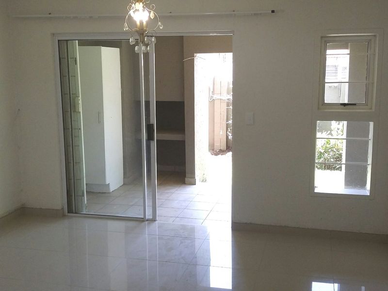 Super ground floor apartment for easy living with pets - Photo 3