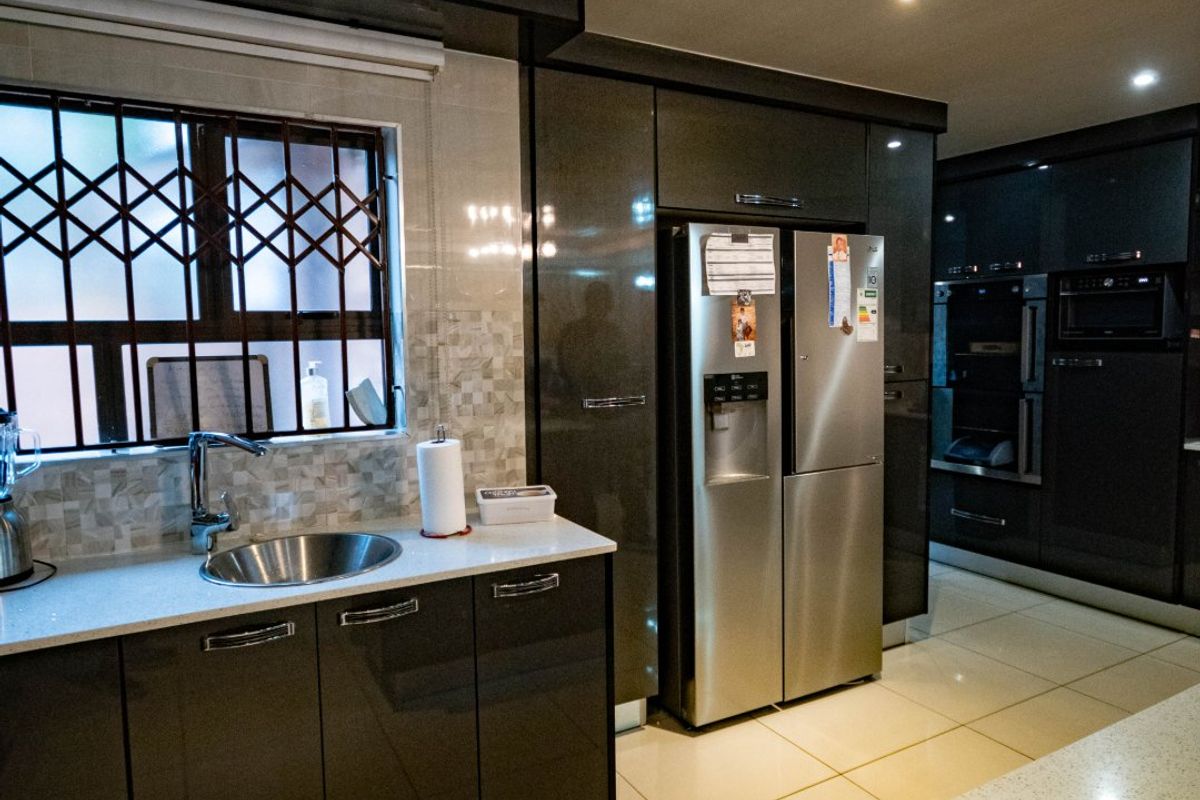 Architectural masterpiece of a property for sale at Chantelle - Photo 4