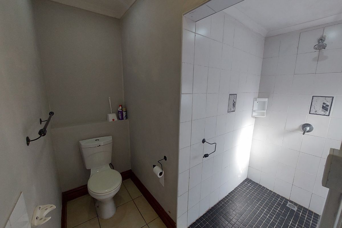 Sunny 2 bed garden cottage in Kloof with modern ease - Photo 5