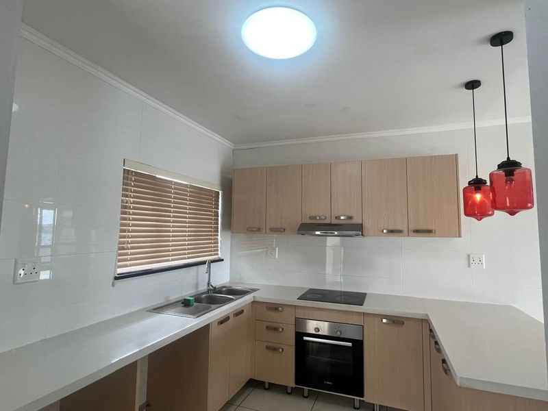 2 Bedrooms 2 Bathrooms apartment available IMMEDIATELY - Photo 5