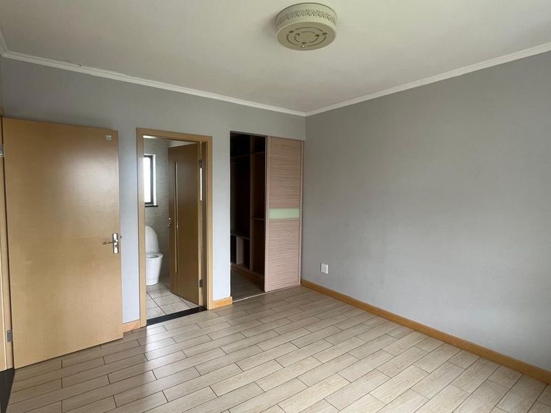 2 Bedrooms 2 Bathrooms apartment available IMMEDIATELY - Photo 9