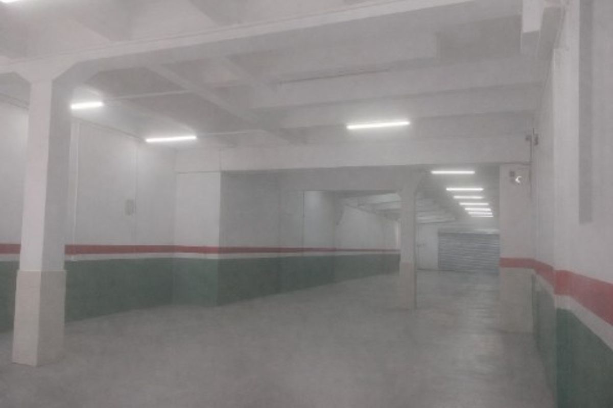 700 sqm Street-Facing Warehouse To Let in Durban CBD - Photo 3