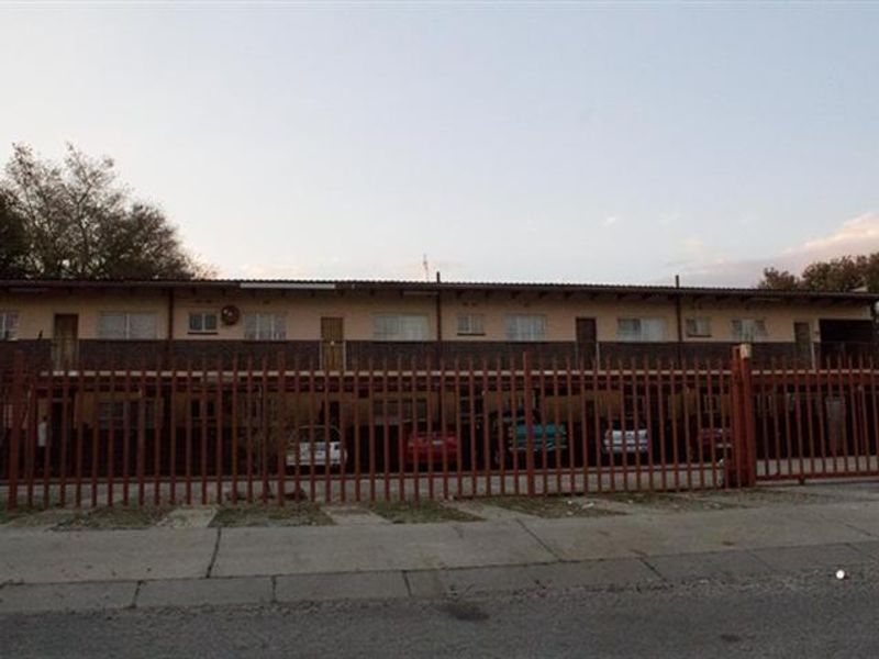 2 Bedroom flat for sale in La Hoff - Photo 3