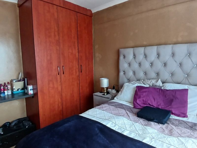2-Bedroom Apartment with Balcony - Photo 3