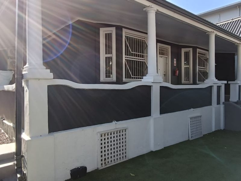 To let in Morningside, 4 bedroom pet friendly family home with pool. - Photo 3