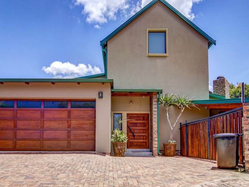Modern Contemporary Cluster – Ready to Go!   - Photo 1