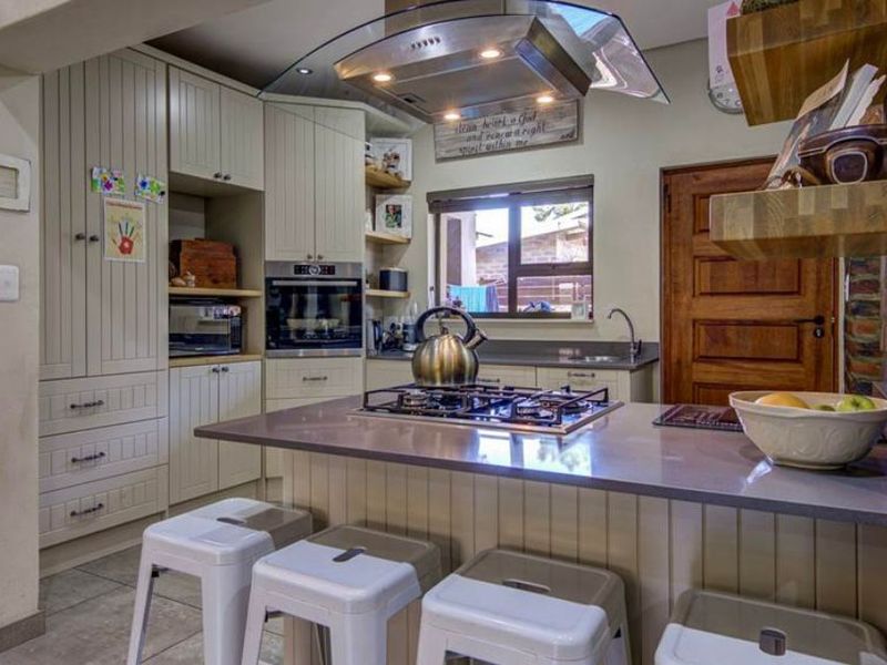 Modern Contemporary Cluster – Ready to Go!   - Photo 2