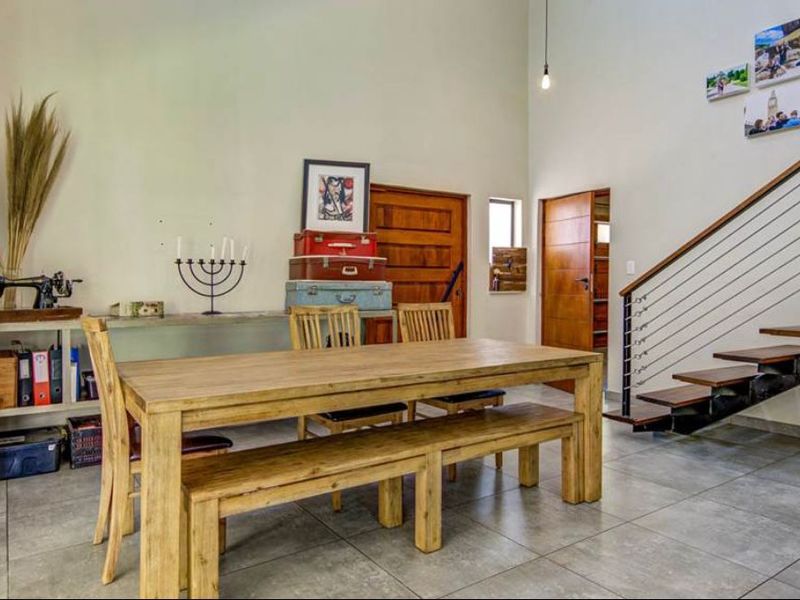Modern Contemporary Cluster – Ready to Go!   - Photo 9