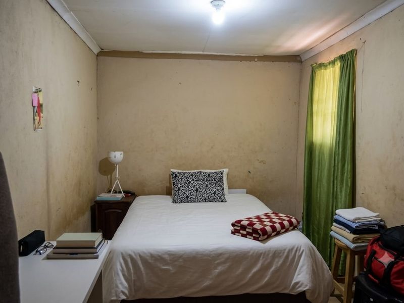 5-Bedroom Property Offering Flexible Family Accommodation & Income Potential - Photo 6