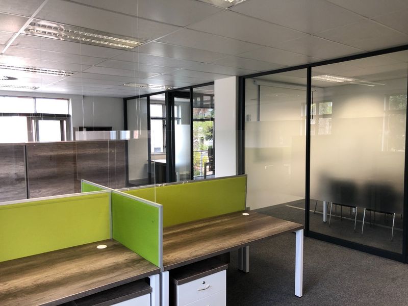 Prime Ground Floor Office Space To Let | Oxford House, Century City - Photo 2