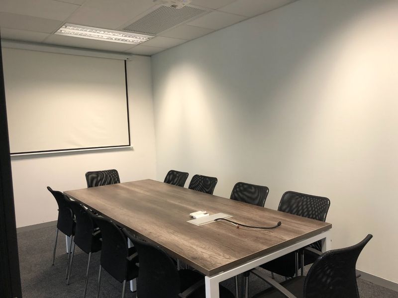 Prime Ground Floor Office Space To Let | Oxford House, Century City - Photo 4
