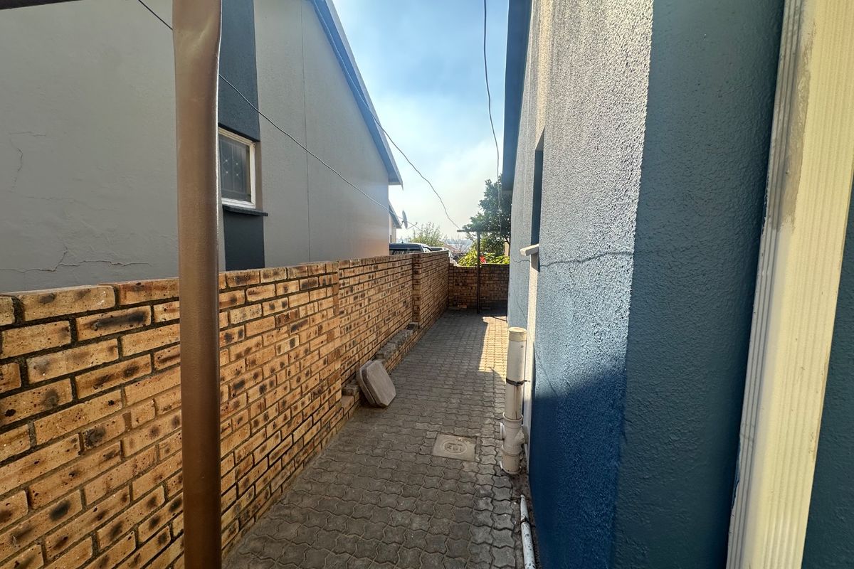 3 Bedroom house to rent in Cosmo Creek - Photo 4