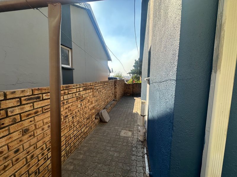 3 Bedroom house to rent in Cosmo Creek - Photo 4