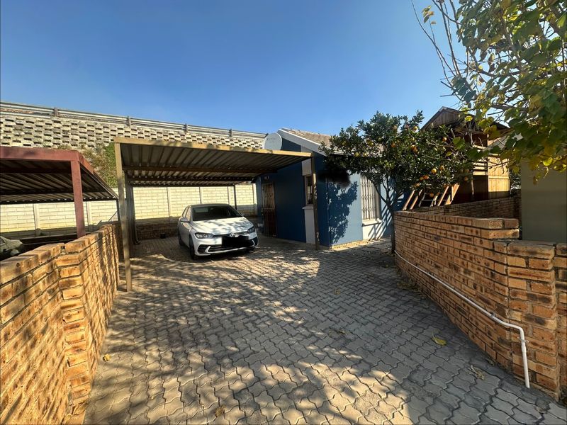3 Bedroom house to rent in Cosmo Creek - Photo 2