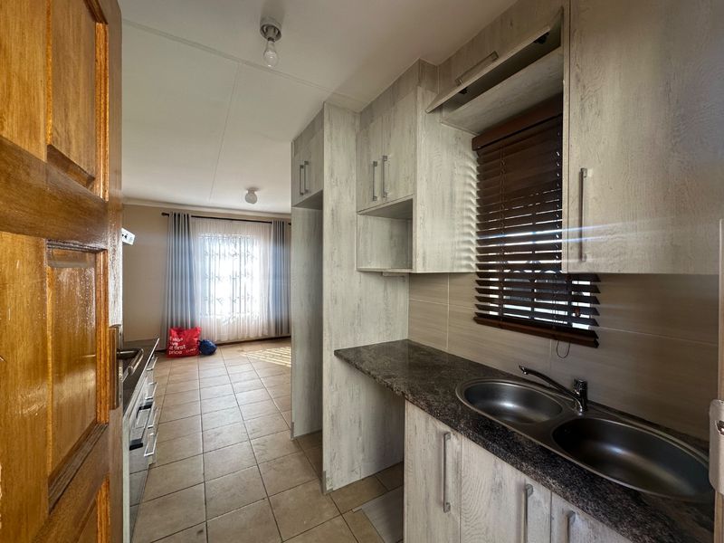3 Bedroom house to rent in Cosmo Creek - Photo 7