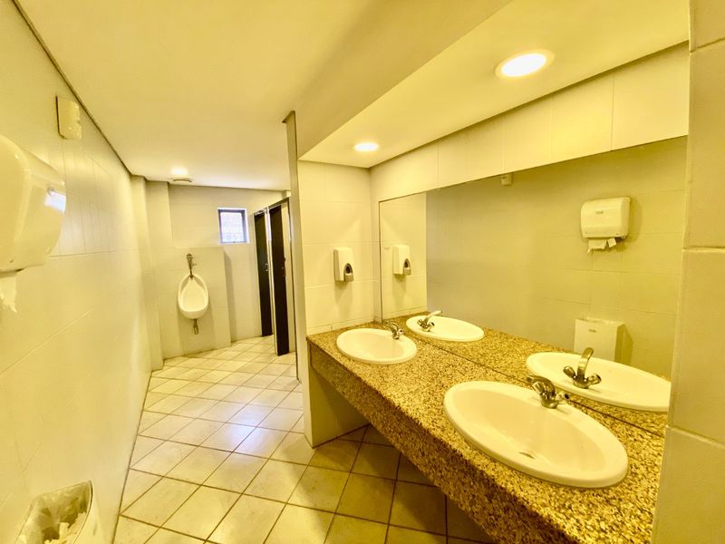 Prime Office Space To Let In Menlyn - Photo 10