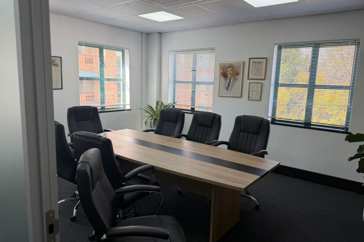 Move-In Ready Office Space in Sunninghill - Photo 2