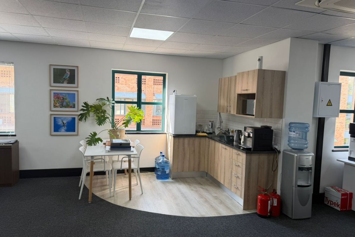 Move-In Ready Office Space in Sunninghill - Photo 4