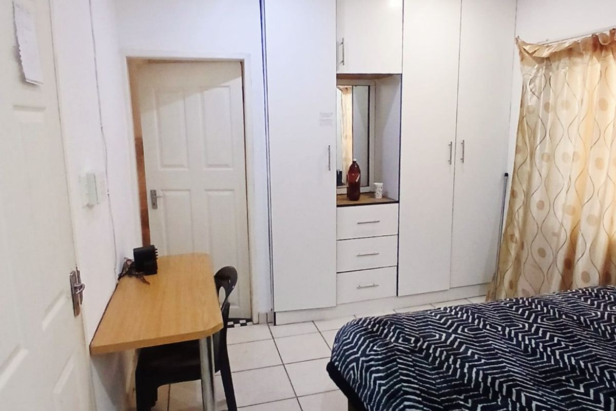 Comfortable Private Room to Rent in Crystal Park, Benoni - Photo 3
