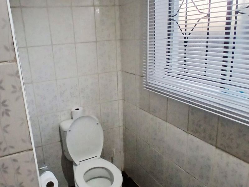 Comfortable Private Room to Rent in Crystal Park, Benoni - Photo 7