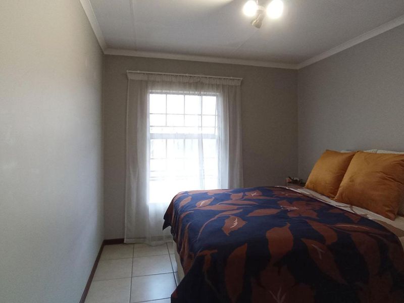 2-Bedroom Apartment in Crescent Glades Estate - Photo 9