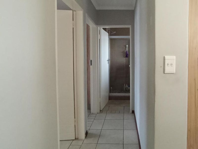 2-Bedroom Apartment in Crescent Glades Estate - Photo 5
