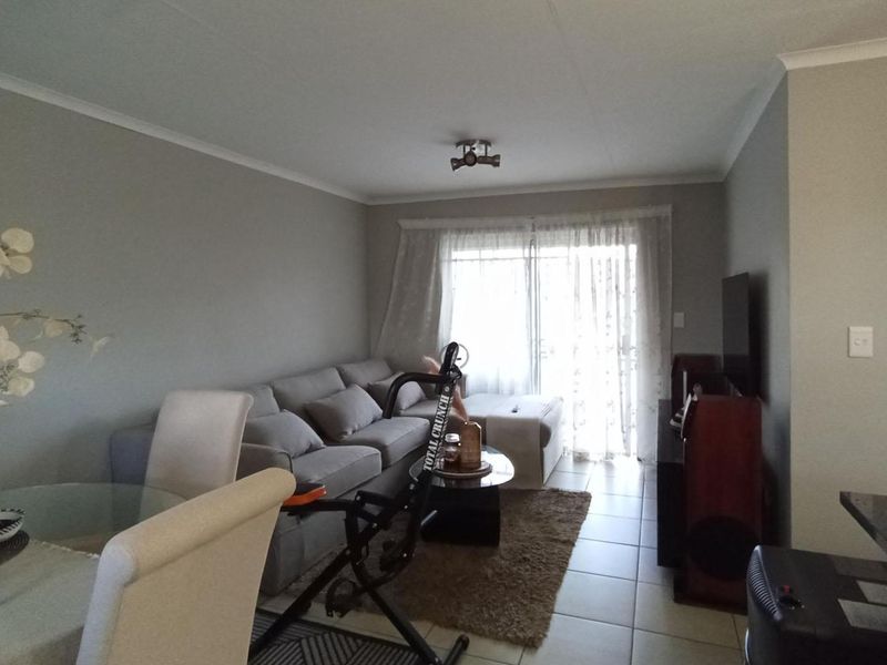 2-Bedroom Apartment in Crescent Glades Estate - Photo 4