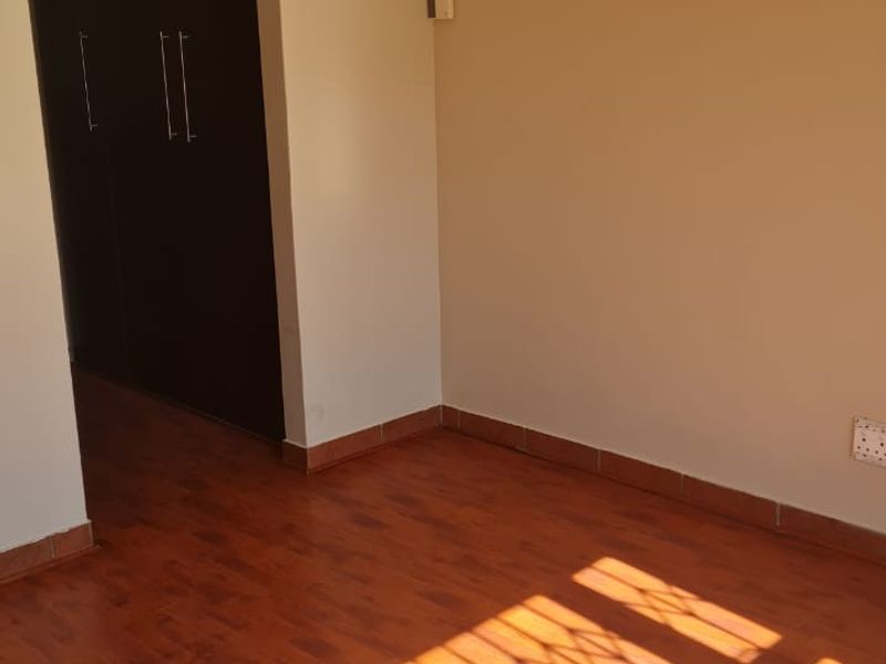 House with Flatlet for Sale in Annlin – Versatile Family Living - Photo 9