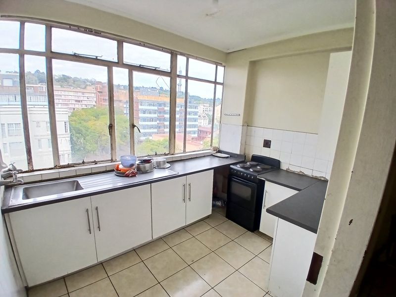 Perfect for Investors and First - Time Buyers - Prime 4 Bedroom Investment Opportunity  - Photo 1