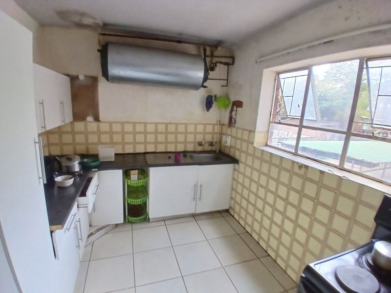 Exceptional Investment Opportunity or Perfect First Home! - Photo 9