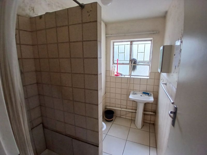 Exceptional Investment Opportunity or Perfect First Home! - Photo 3