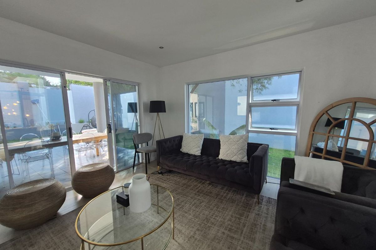 4 Bedroom, 3 Bathroom Cluster with garden and swimming pool - Photo 3